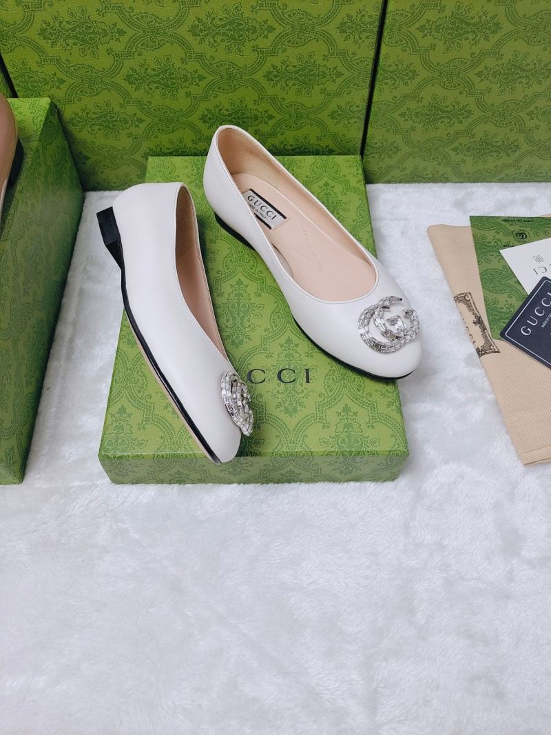 Gucci Flat Shoes